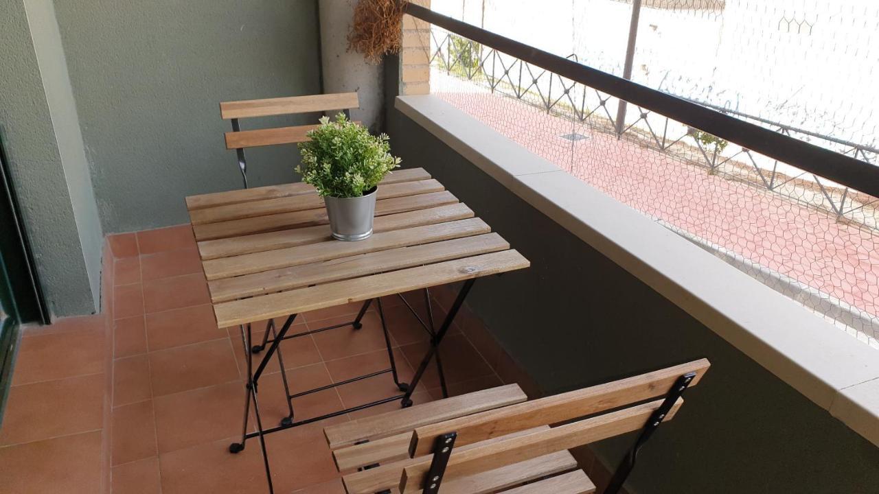 El Llano I, Parada En El Destino La Puebla De Alfinden Ngoại thất bức ảnh